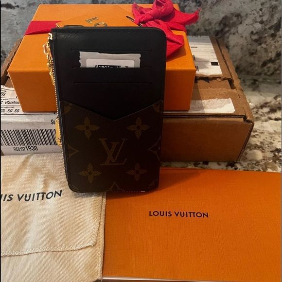 Like brand new Louis Vuitton Recto Verso - Picture 4 of 9